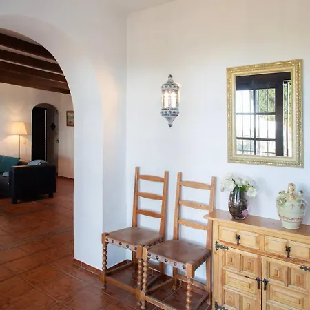 Beautiful House With Garden & Views In Mijas