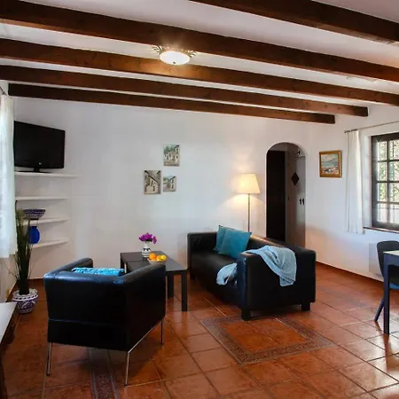 Beautiful House With Garden & Views In Mijas