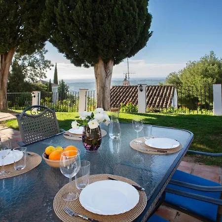 Beautiful House With Garden & Views In *